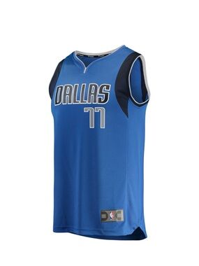 Fanatics Dallas Mavericks Luca Doncic number 77 men’s jersey size Large